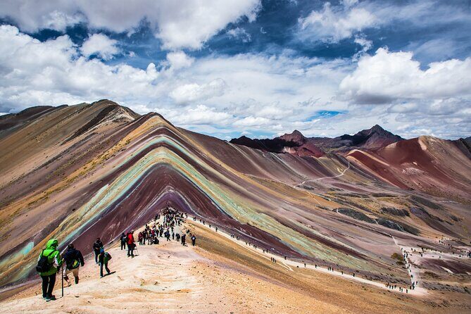 1-day excursion to Color Mountain and Red Valley (Optional) - Meals, Vegetarian Lunch, and What “Included” Actually Covers