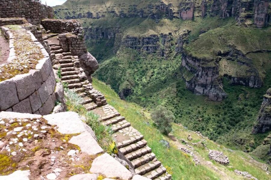 1 day excursion to Waqrapukara - Panoramic Views, Animals, and Photo Timing That Works