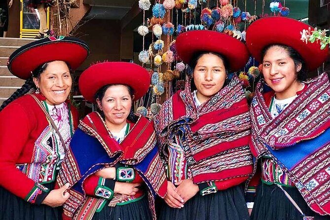 1 Day Sacred Valley VIP Tour from Cusco - Chincheros: a less-touted stop that can still be worth your time