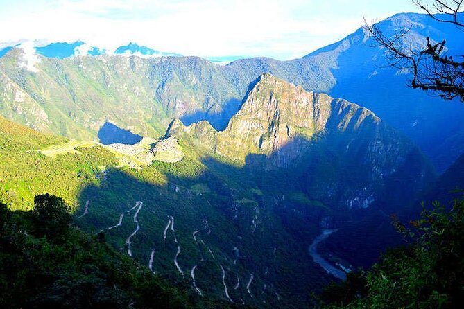 2-Day Private Tour of the Inca Trail to Machu Picchu - Machu Picchu in the Morning: A Guided Circuit You Can Follow