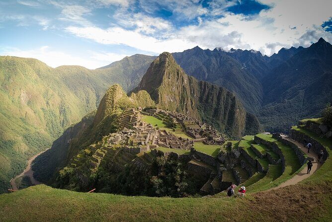 2-Day Sacred Valley and Machu Picchu Tour By Train - Small group size and what makes the guiding feel personal
