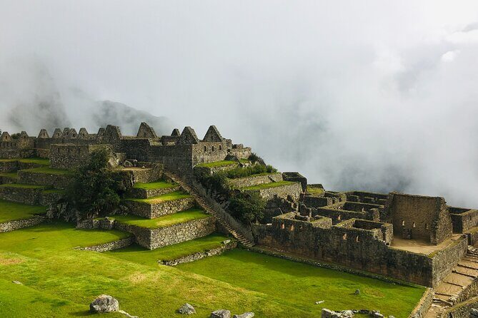 2-Day Sacred Valley & Machu Picchu by Train - Small Group Tour - Urubamba buffet lunch and the run to Ollantaytambo