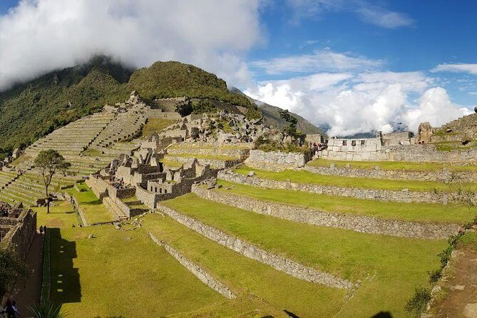 2-Day Sacred Valley & Machu Picchu Group Tour from Cusco - Should You Book This 2-Day Sacred Valley and Machu Picchu Tour?