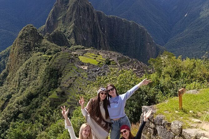2-Day Sacred Valley & Machu Picchu Tour by Train from Cusco - Day 1 in Sacred Valley: Cusco pickup to Chinchero alpaca vibes