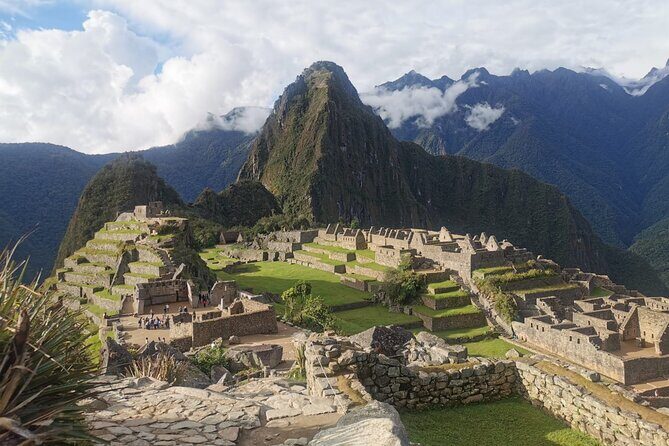 2-Day Tour in Sacred Valley and Machu Picchu from Cusco - Machu Picchu All Day: Timed Entry Without the Constant Shuffle