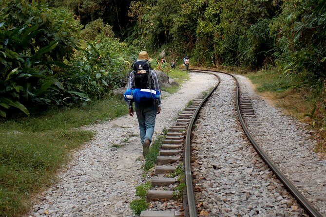 2-Day Tour to Machu Picchu by Minivan - Ollantaytambo and Abra Málaga: short pauses, big altitude reality