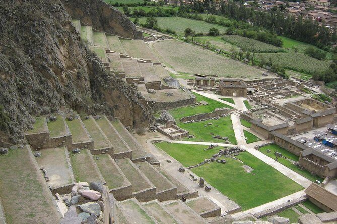 2 Days : Sacred Valley Conection Machu Picchu || Private Tour || - Train to Aguas Calientes: the quiet setup for a better Machu Picchu morning