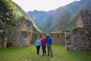 2 Days Shared Inca Trail to Machu Pichu - Wiñay Wayna picnic and Intipunku energy without a full-day grind