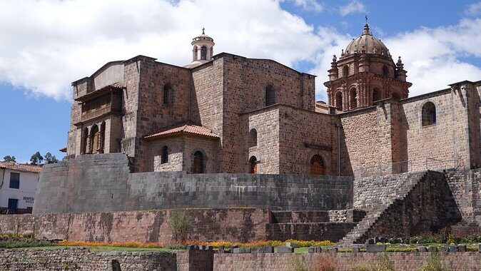 4-Day Cusco and Machu Picchu in private - Hotels and your sleep in Cusco vs Aguas Calientes