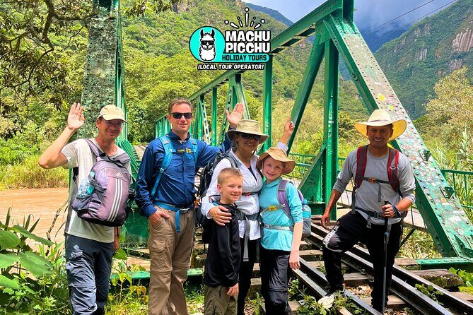 4 Days Multi-Day Tour in Inca Trail Jungle - Food and sleep: what’s included (and what you still need to budget)