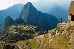 6-Day Best of Peru: Cusco, Machu Picchu, and Lake Titicaca Tour - Day 2: Sacred Valley highlights, Manos de la Comunidad, and the train to Aguas Calientes