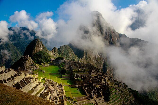 6-Day Tour of Cusco Magico-Machu Picchu-Rainbow Mountain - Rainbow Mountain (Vinicunca) day: 5,080 m walking, color views, and a practical return