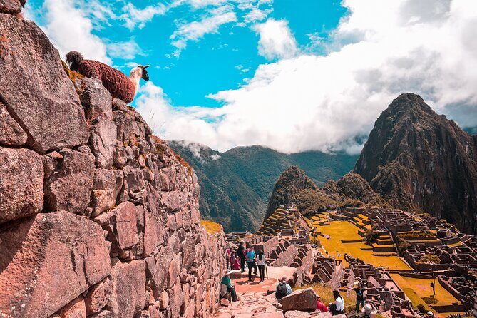 6-Day Tour of Cusco Magico-Machu Picchu-Rainbow Mountain - Machu Picchu with a guided citadel tour and a smooth return loop