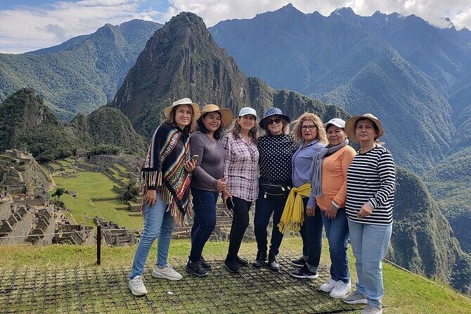 A Day at Machu Picchu, Journey to the Heart of the Andes - Free time for photos and what to do in Aguas Calientes