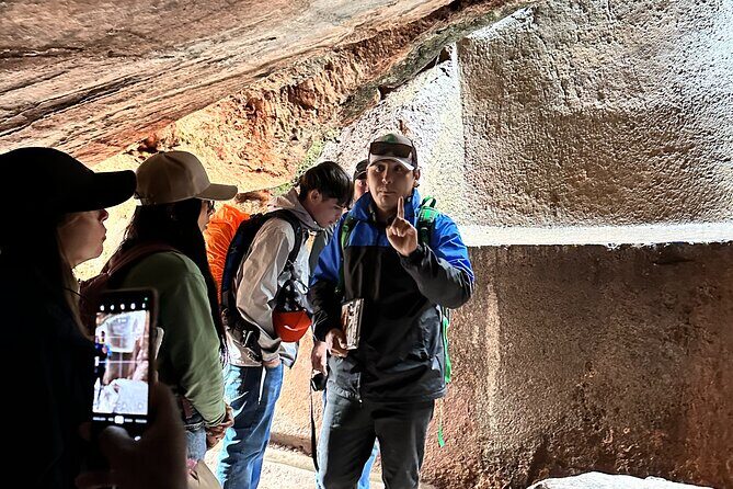 City Tour Cusco - Q’enqo: Underground Chambers and Rock-Carved Ritual Space