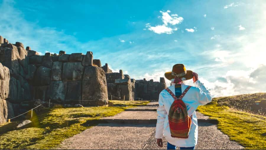 City Tour Cusco Qoricancha Sacsayhuaman y Tambomachay - Getting Started at Plaza de Armas (and why it matters)