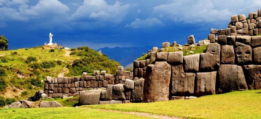 City Tour Cusco Qoricancha Sacsayhuaman y Tambomachay - Qorikancha: Inca stones under the Santo Domingo Convent