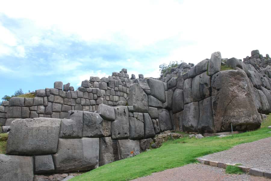 City Tour in Cusco: Qurikancha and Sacsayhuaman - Meeting at Plaza de Armas: Two Shifts, One Clear Start
