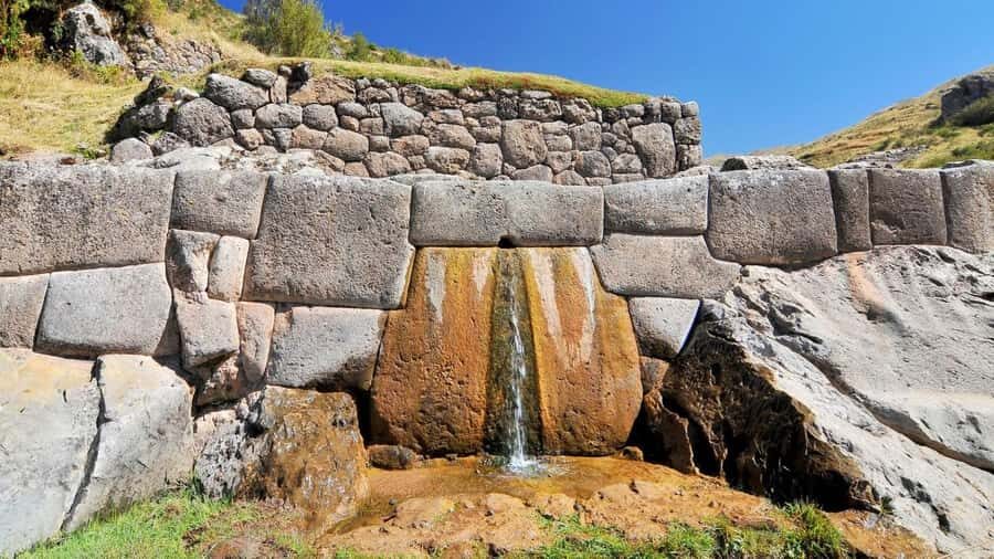 City Tour in Cusco: Qurikancha and Sacsayhuaman - Puka Pucara: A Military Fortress That Changes the Mood