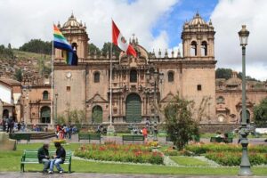 City Tour in Cusco & visit Museum South American Camelid - Plaza de Armas: your easy kickoff at altitude