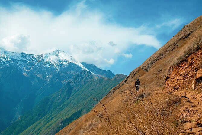 Classic Choquequirao Trek – 5 Days / 4 Nights - Day 2: the Apurímac canyon day—zags uphill, then views from Marampata