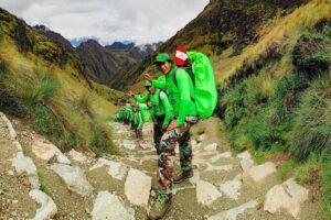 Classic Inca Trail Trek 4D/3N to Machu Picchu (Group Service) - Cusco pick-up at 4:20 am, plus the briefing that keeps the trek calm