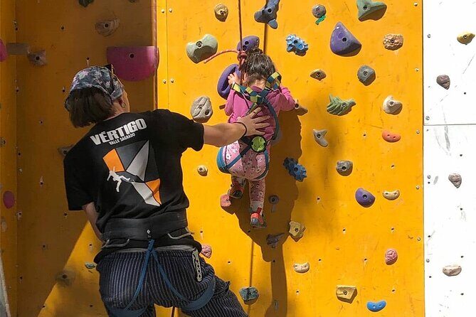 Climbing Experience in Urubamba - Vértigo Valle Sagrado in Urubamba: a climbing gym with real Sacred Valley energy