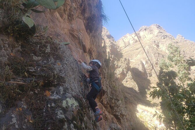 Climbing Experience in Urubamba - The wall experience: routes, bouldering areas, and what level you should expect