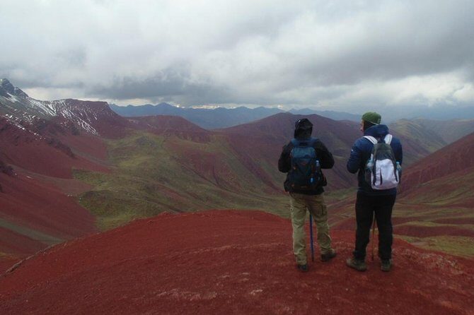 Colorful Mountain In The Cusco Region - Why Vinicunca, the Mountain of Colors, starts at dawn