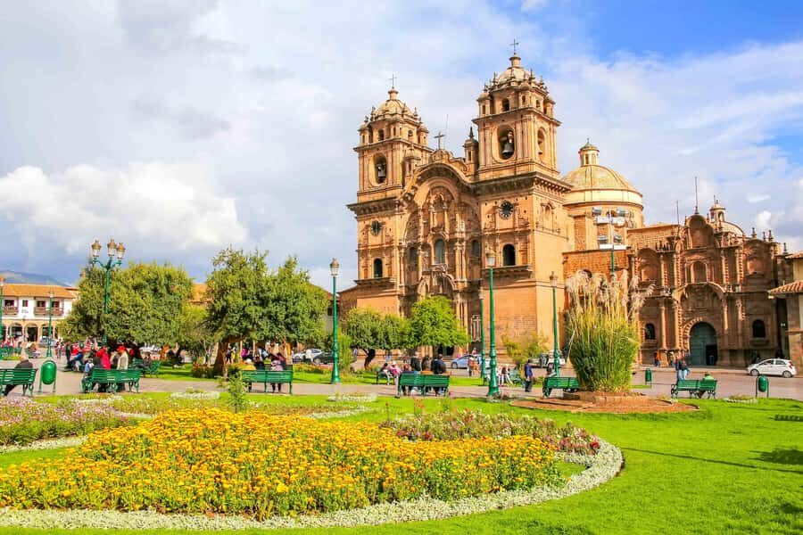 Cusco: City and Nearby Ruins 5-Hour Guided Tour - Cathedral Interiors on Plaza de Armas: Seeing Inca Under Catholic Cusco