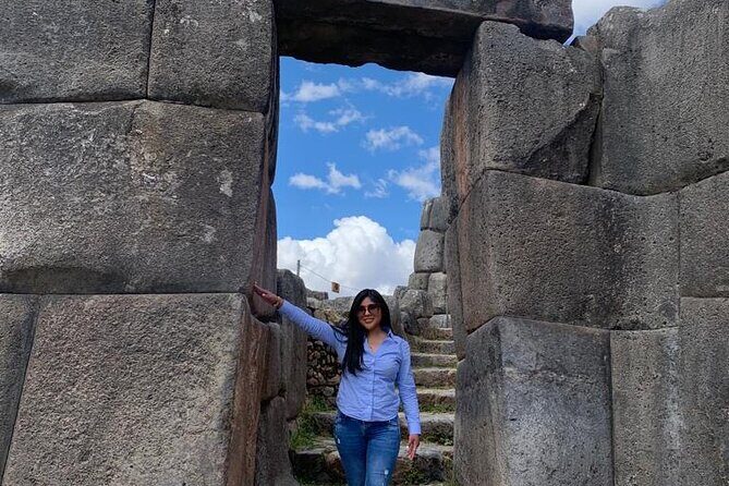 Cusco city tour - Stop 3: Sacsayhuamán and the story in stone walls