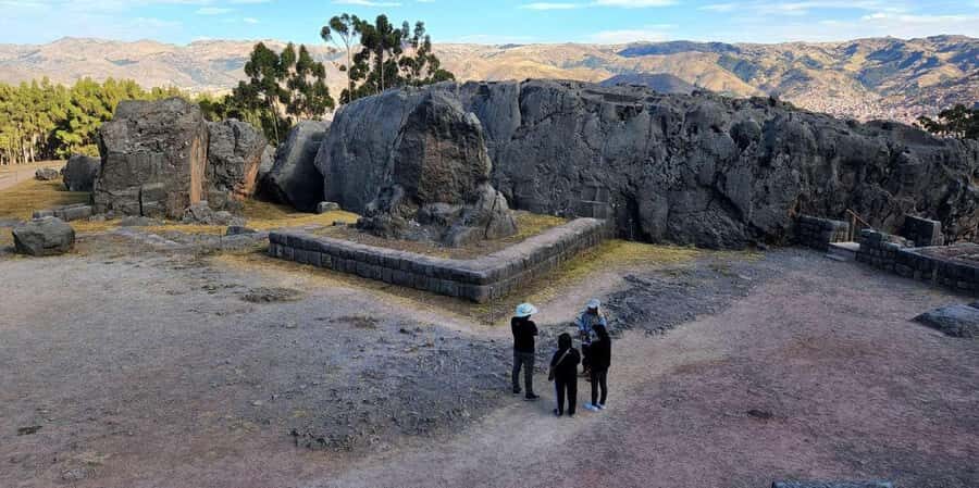Cusco: City Tour | Half-Day Tour to 4 Archaeological Sites - Qoricancha: Temple of the Sun meets Santo Domingo’s layers