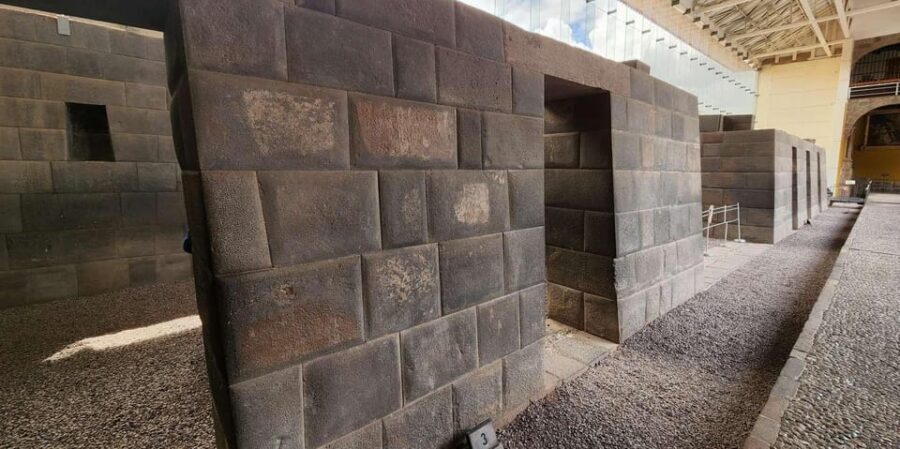 Cusco: City Tour | Half-Day Tour to 4 Archaeological Sites - Sacsayhuamán: fortress walls built from 350-ton stone