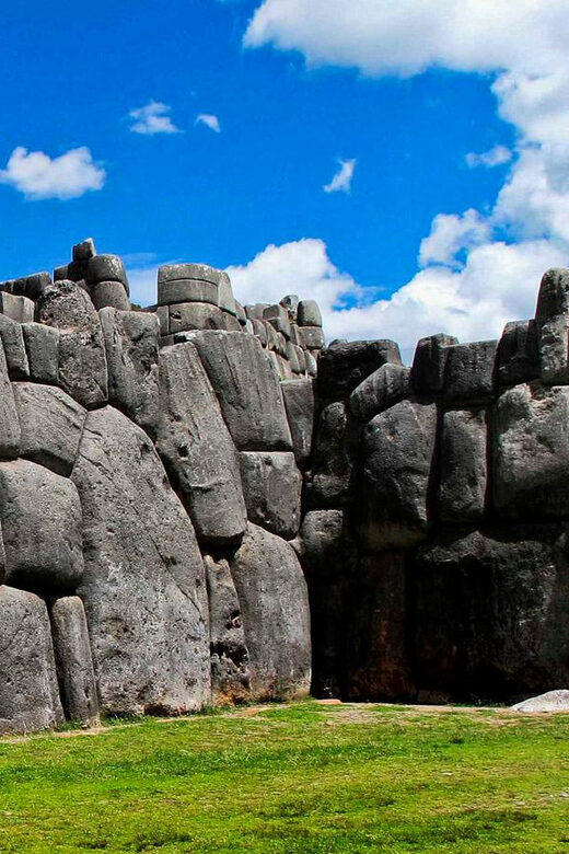 Cusco: City Tour | Half-Day Tour to 4 Archaeological Sites - Qenqo amphitheater: ritual space and carved pathways