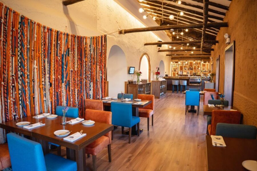 Cusco: Folkloric Andean Show & 3-Course Dinner at Tunupa - Service, Seating, and the Little Friction Points