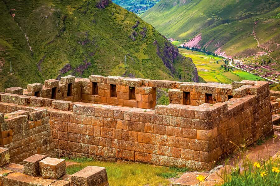 Cusco: Full-Day Tour of The Sacred Valley With Lunch - Pickup and the morning ride out of Cusco