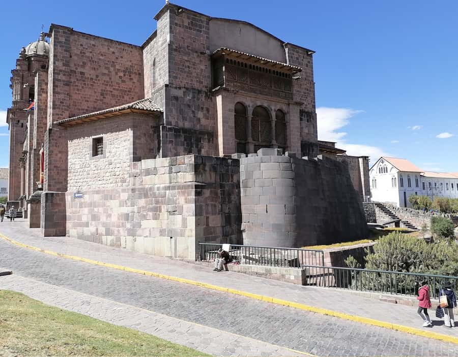 Cusco: Half-Day City Tour - Tambomachay: water-shaped stones and possible purification rituals