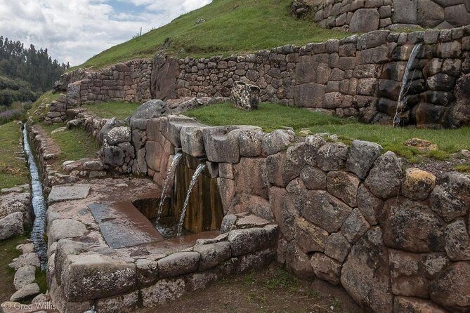 Cusco Half Day City Tour: Four Ruins - Stop 3: Puka Pukara red fort, baths, and a hint of the Inca road system