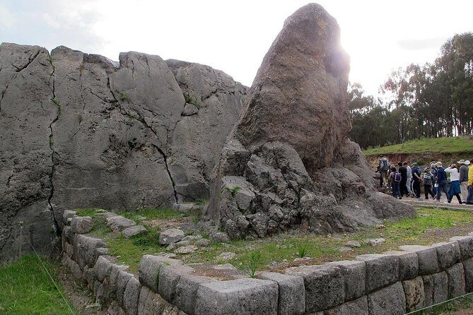 Cusco Half Day City Tour: Four Ruins - Stop 4: Tambomachay, El Baño del Inca, and the calm of constant water