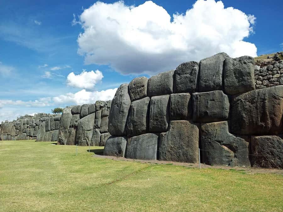 Cusco: Half-Day City Tour with Sacsayhuaman and Q'enco - Q’enco: Ceremonial Spaces With Astronomical Clues