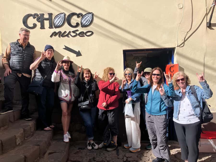 Cusco Highlights Walking Tour: History, Culture, Traditions - Plazoleta Nazarenas and the Palace of Inka Roca