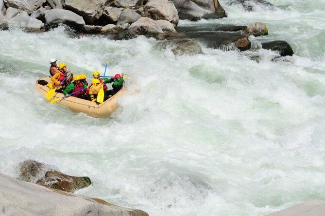 Cusco Rafting and Zipline Adventure - Camp Break: Changing, Lunch, and the Sauna Reset