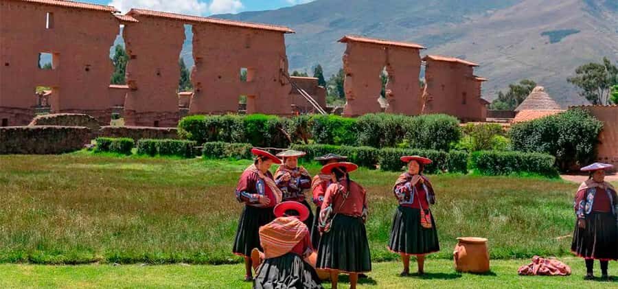 Cusco: Scenic Route of the Sun to Puno with Buffet Lunch - Arrival in Puno: Lake Titicaca is waiting