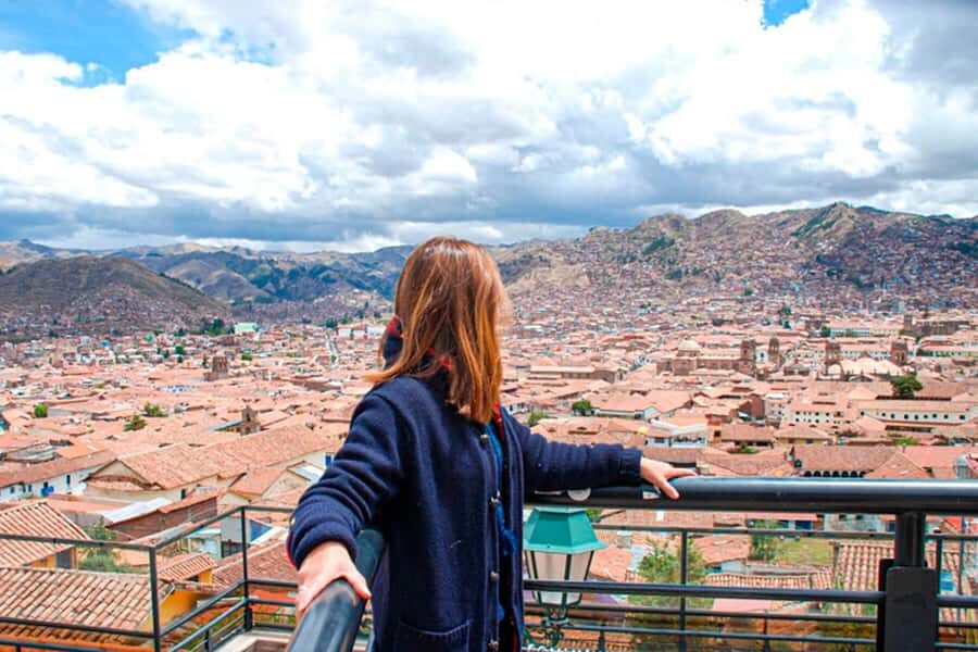 Cusco: Walking Tour with an Experienced Local Guides - Plaza de Armas: Cusco’s Main Square and Its Inca-to-Colonial Layers