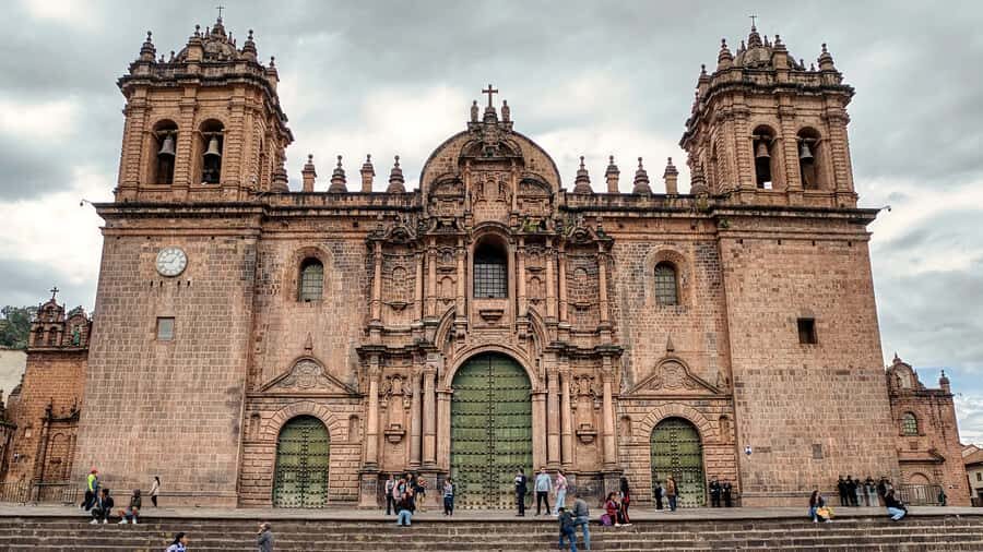 Cusco: Walking Tour with an Experienced Local Guides - Kusicancha Palace and the Inca Grid: Government Space, Not Just Stone