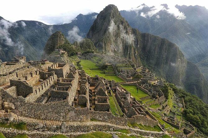Exclusive Huayna Picchu Tour in 1 Day from Cusco - Consettur Bus to Machu Picchu: Where Your Climb Begins