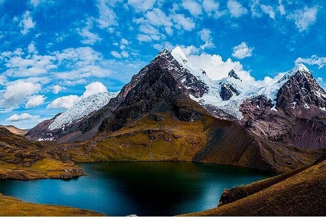 Excursion to Ausangate & 7 lakes with Coca Ceremony |Private| - The 7:30 a.m. breakfast and the first 5–6 km hike