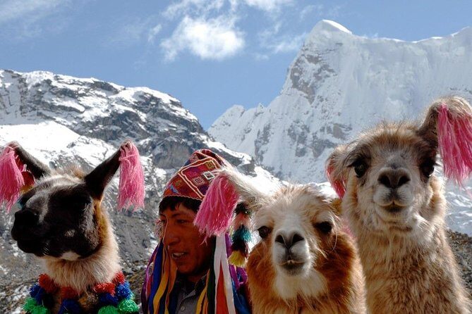 Excursion to Rainbow Mountain Palcoyo from Cusco - The 4:00 am pickup grind: Cusco to Cusipata to the bridge photo stops