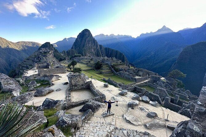 Excursion to the Sacred Valley and Machu Picchu by Panoramic Train - Getting Back to Cusco: Bus, Vistadome Train, and the End of the Day