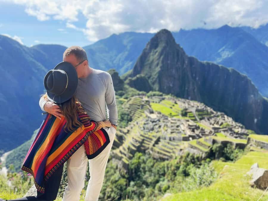 From Cusco: 1-day Machu Picchu Tour by Train - Aguas Calientes Arrival: Staff Instructions and the Timing Reality